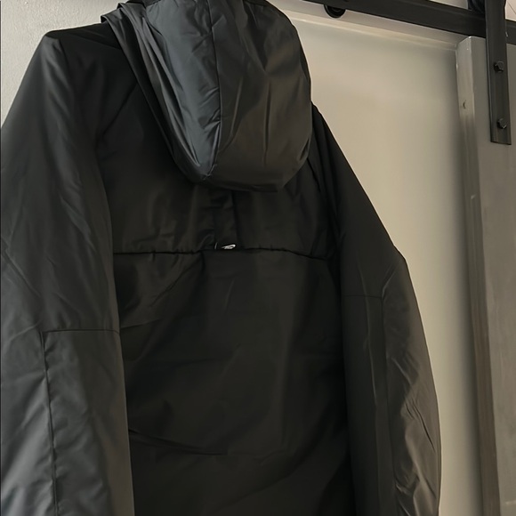 Nike Men's Black Hooded Jacket - Picture 3 of 5